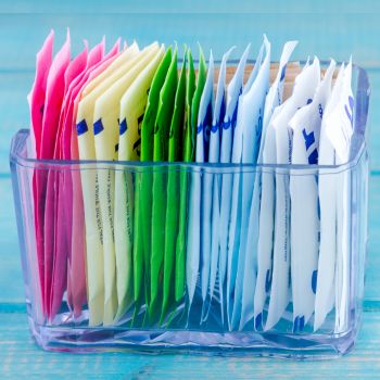 artificial sweeteners and sugar packets